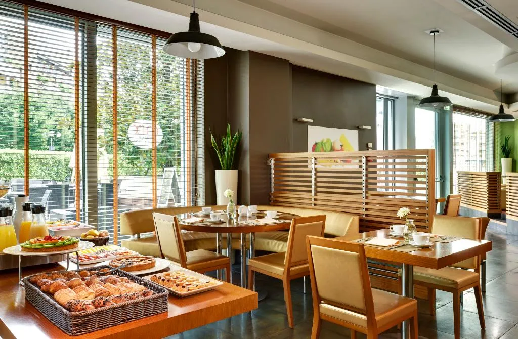 Restaurant, UNA HOTELS The One Milano, Milan