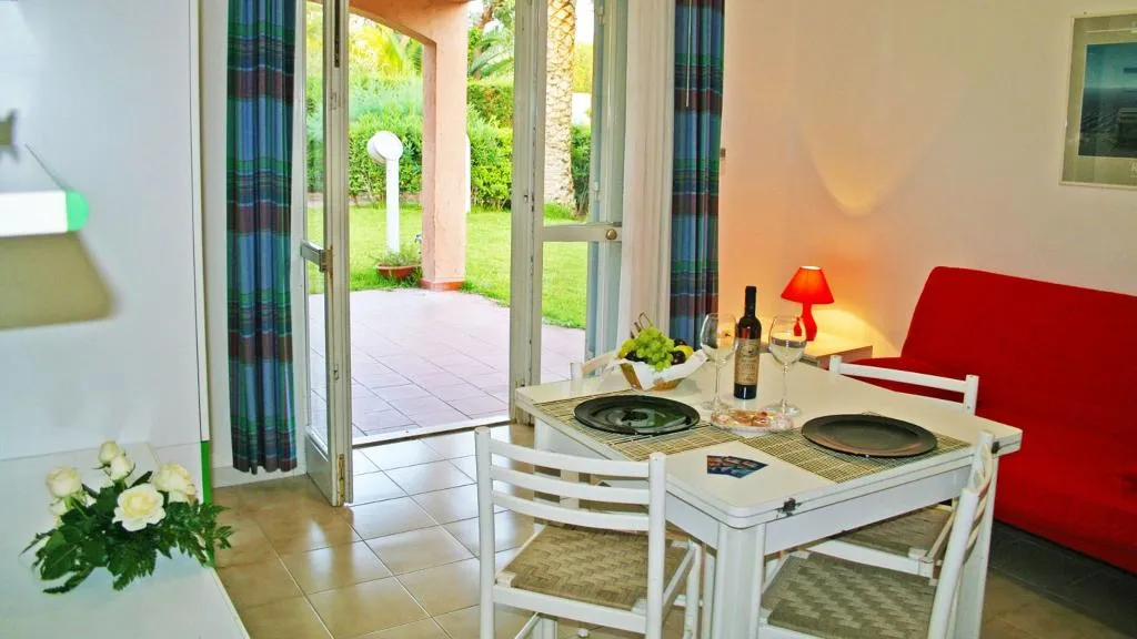 APARTMENT CAPACITY 4 Room, Portorosa Residence, Catania