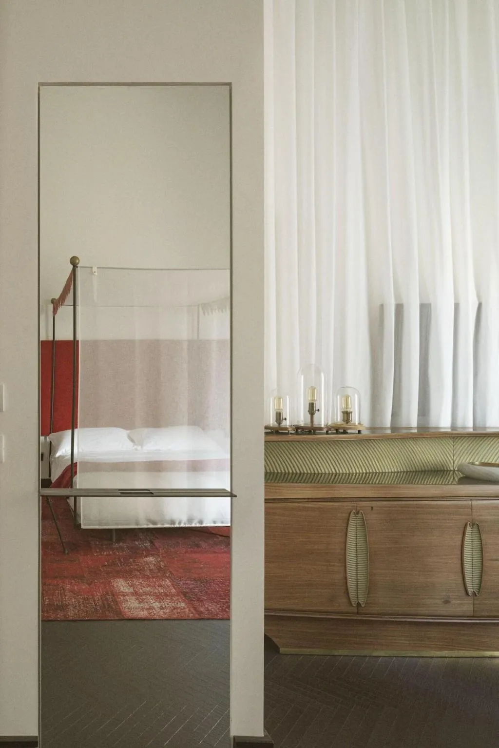 Room, Asmundo Di Gisira, Catania