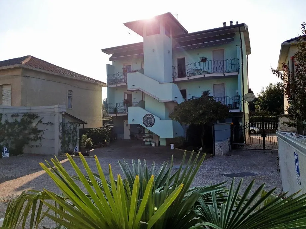 General view, Maison 39, Milan
