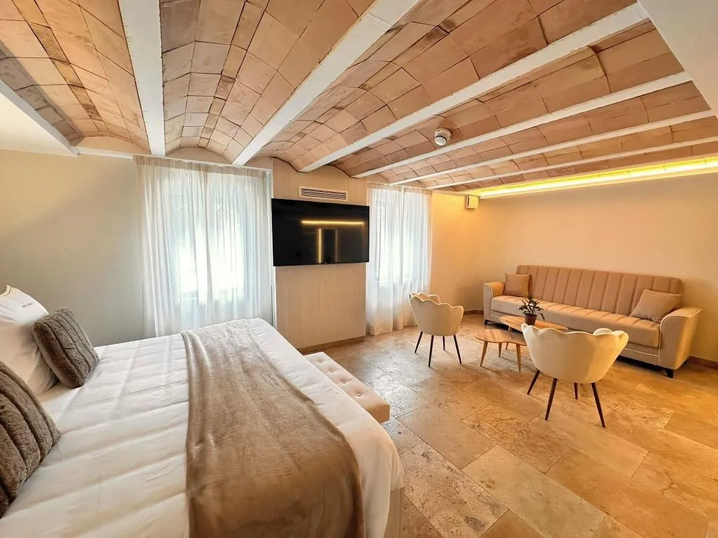 Room, Boutique Hotel Comtal Empuries, Costa Brava