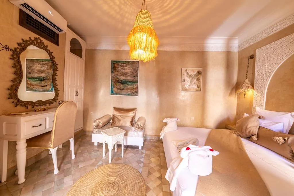 DOUBLE SUPERIOR WITH AIR CONDITIONING Room, Riad 7 Saints, Marrakech