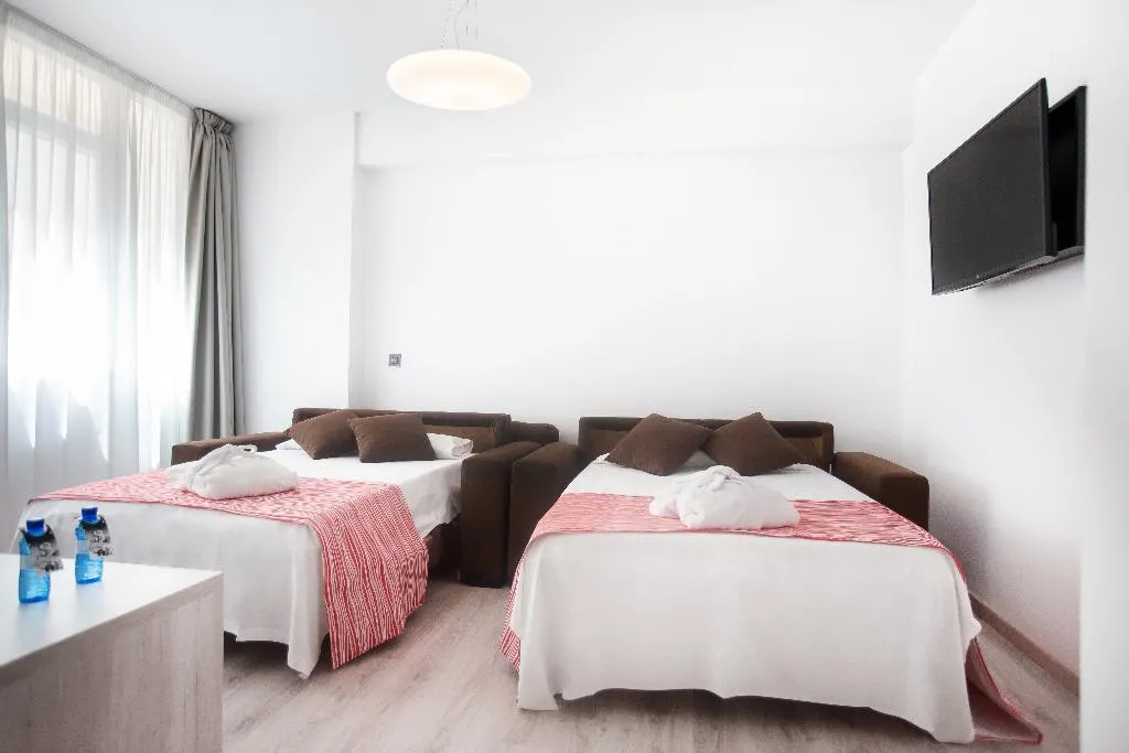 QUADRUPLE STANDARD Room, Soho Bahía Málaga, Costa Del Sol
