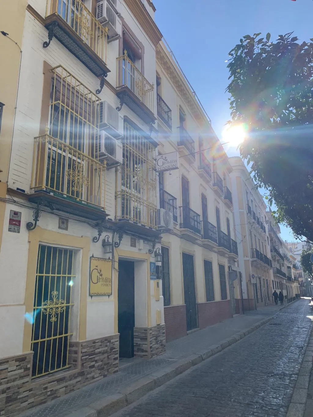 General view, Pension Giraldilla, Seville