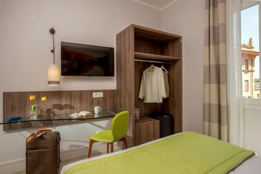 DOUBLE QUEEN SIZE BED Room, Villa Grazioli, Rome