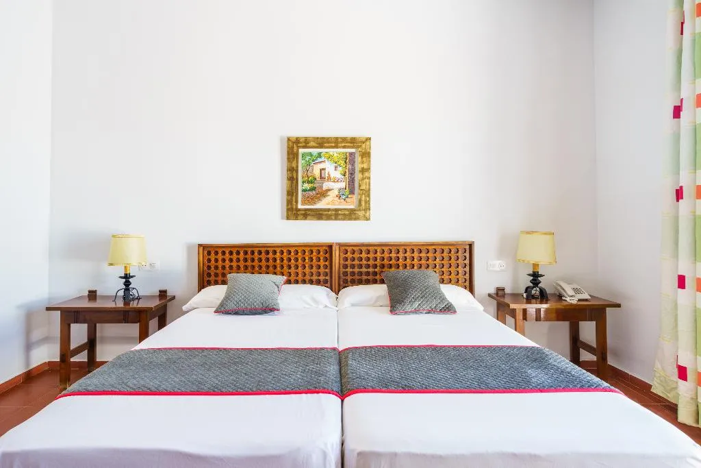 TWIN STANDARD Room, Hotel Las Cumbres, Andalucia