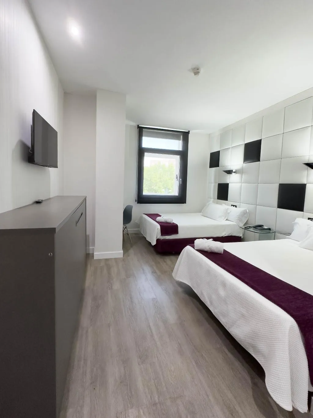 DOUBLE STANDARD Room, Avenida de España, Madrid