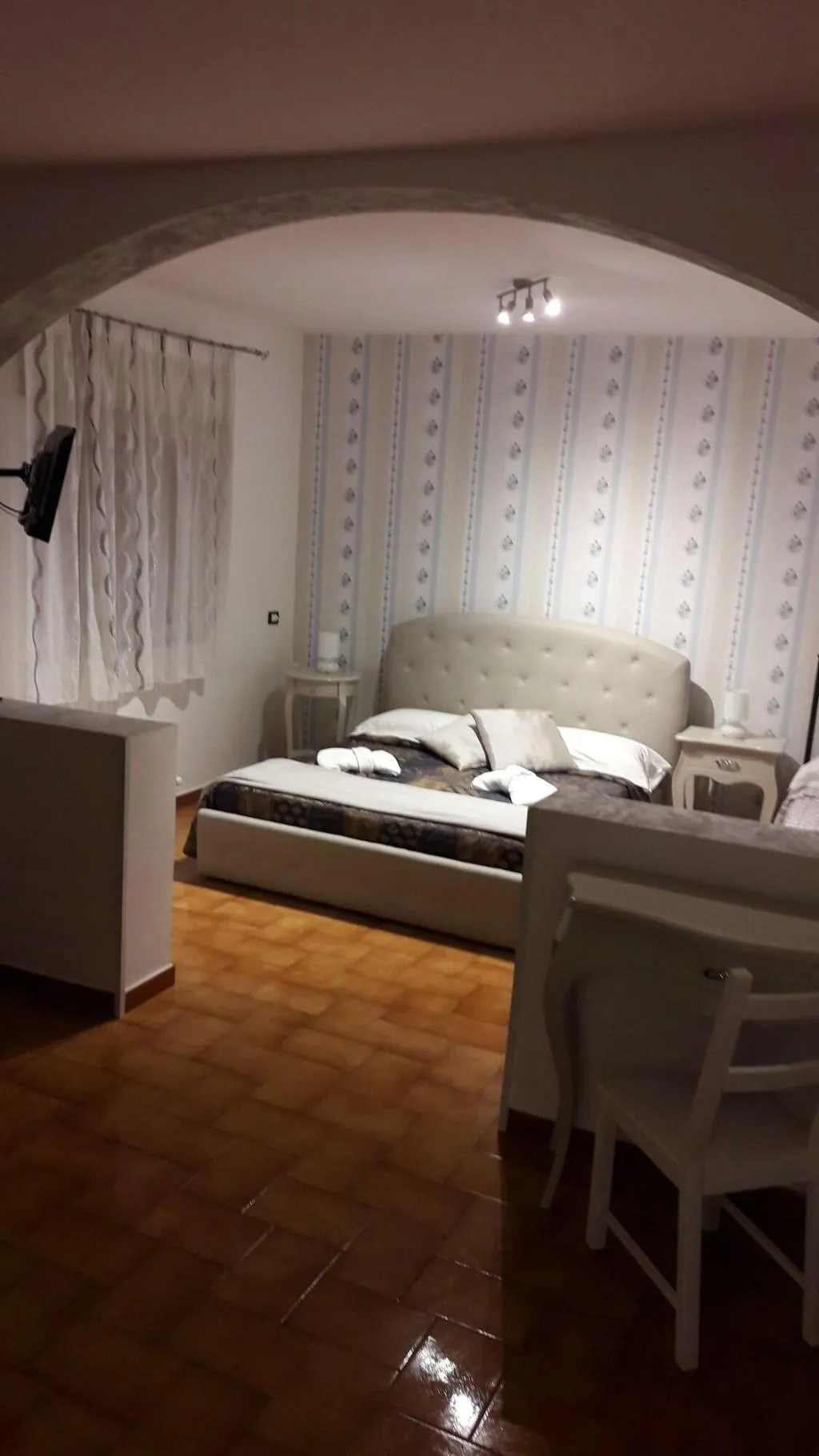 Room, Dimoramuri B&b, Catania