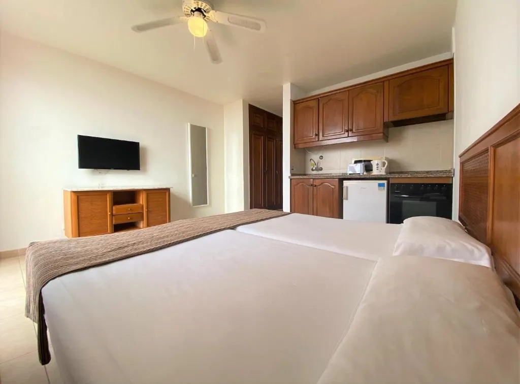STUDIO CAPACITY 2 Room, Laguna Park 2, Tenerife