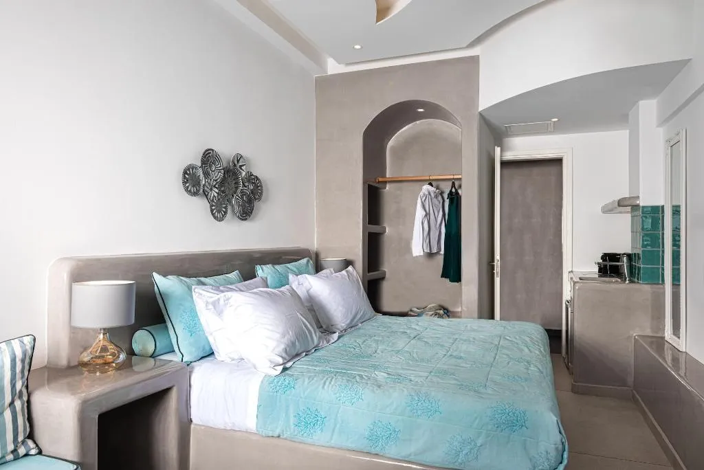 Room, Elements of Caldera Suites, Santorini
