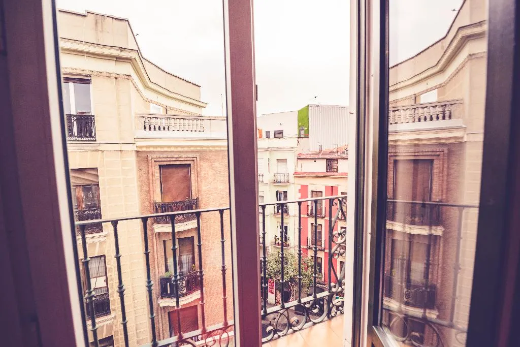 Terrace, Hostal Sol Los Angeles, Madrid