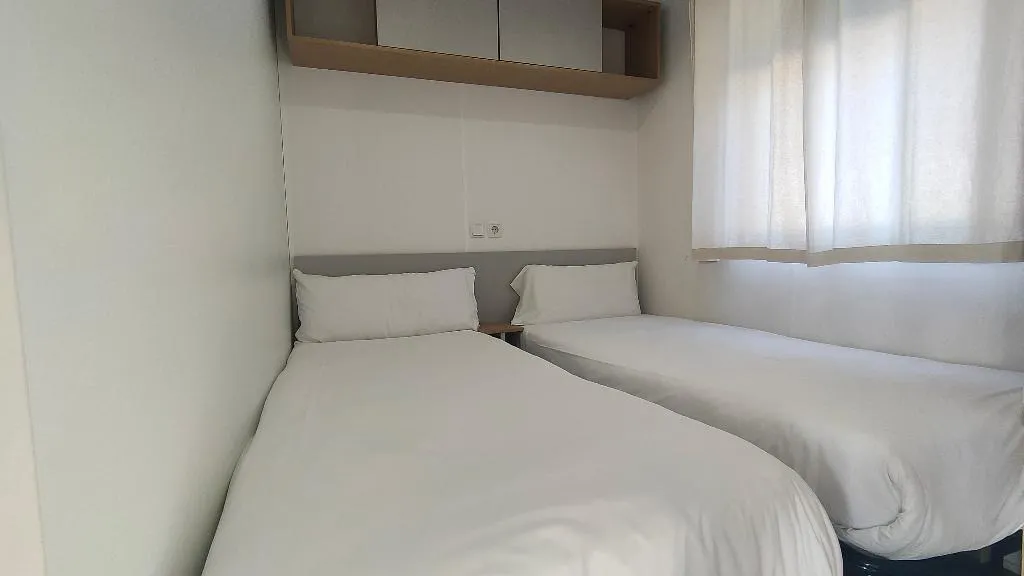 MOBILE HOME THREE BEDROOMS ONE BATHROOM Room, Berga Resort - The Mountain - Wellness center -SPA, Barcelona