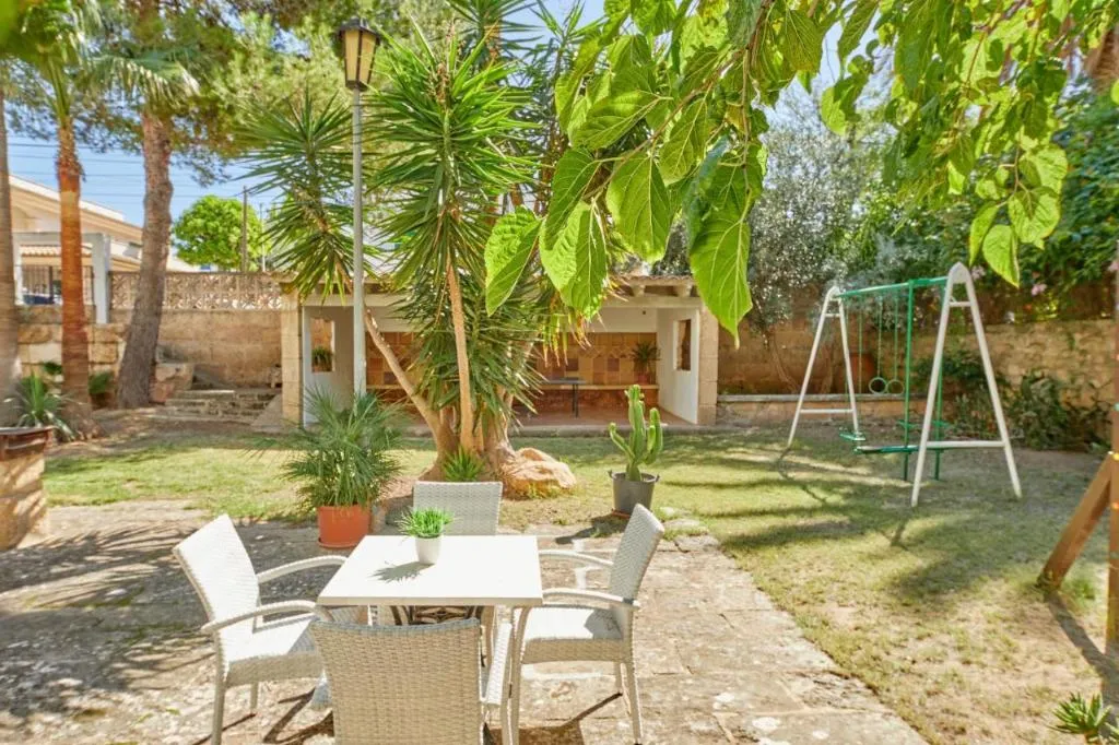 Sports and Entertainment, Apartamentos Ben Hur, Majorca