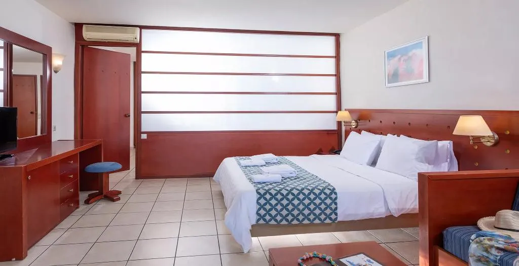FAMILY ROOM MOUNTAIN VIEW Room, Royal & Imperial Belvedere Resort, Crete