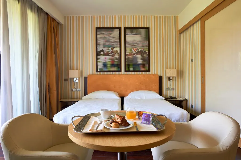 DOUBLE DELUXE Room, Unahotels Varese, Milan