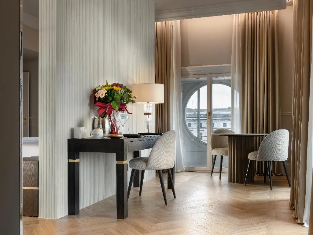 SUITE STANDARD Room, The Glamore Milano Duomo, Milan