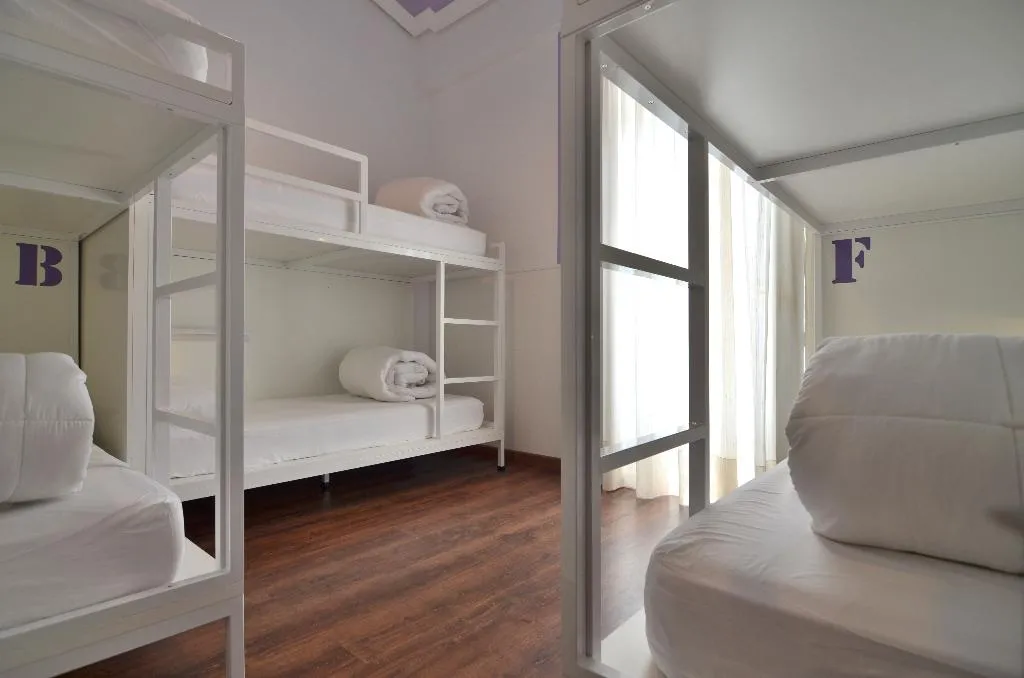 Bed in dormitory FEMALE ROOM Room, Far Home Atocha, Madrid