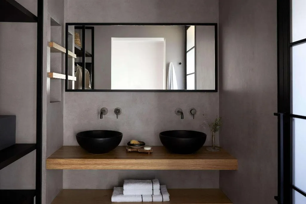 Room, Minos Beach Art Hotel, a Member of Design Hotels, Crete