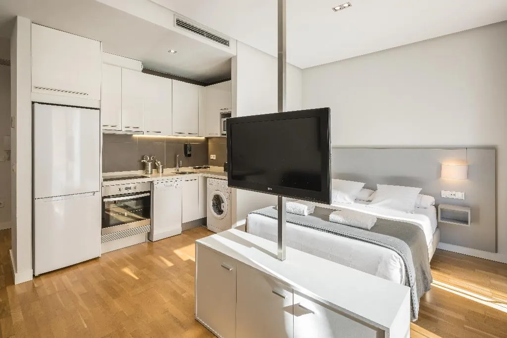 STUDIO STANDARD Room, Mon Suites Catedral, Valencia