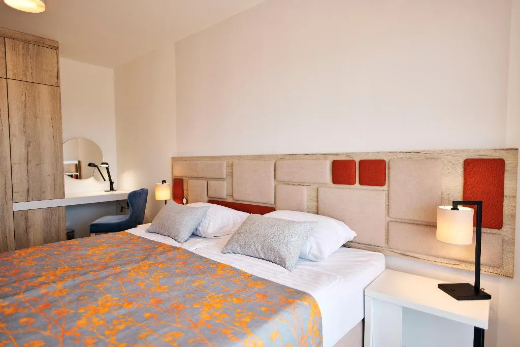 APARTMENT SEA VIEW WITH BALCONY Room, Arancini Residence, Split
