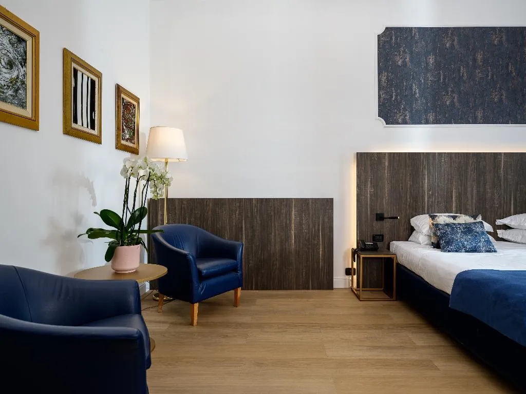 SUITE CAPACITY 3 Room, Grand Hotel Tiberio, Rome