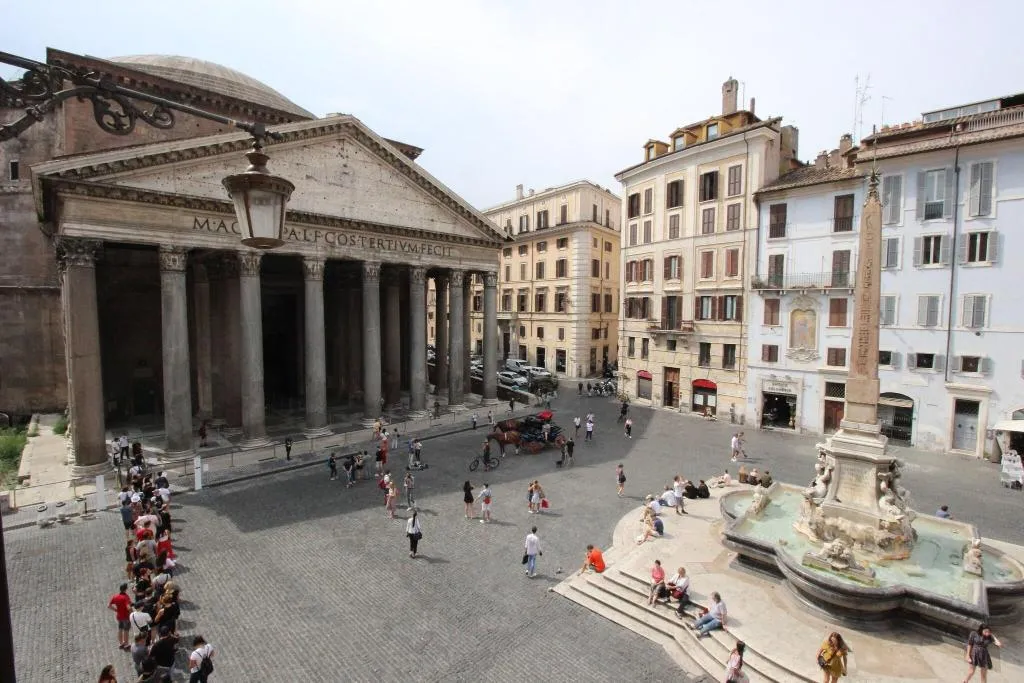 General view, Albergo Abruzzi, Rome