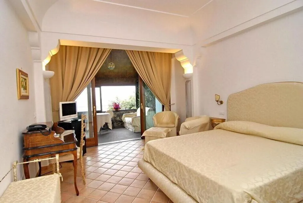JUNIOR SUITE SEA VIEW Room, La Conca Azzurra, Naples