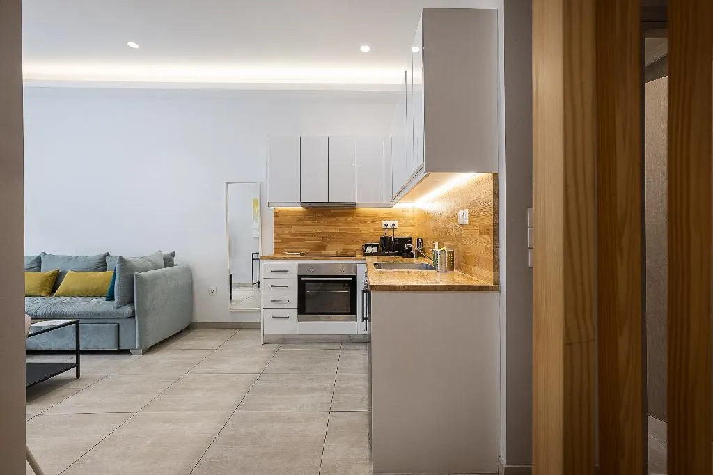 TRIPLE WITH BALCONY Room, Omnia Pagrati Apartments, Athens