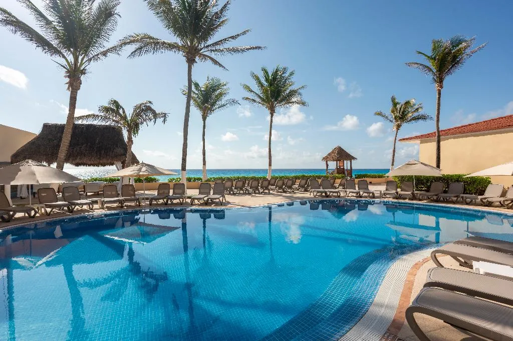 Pool, GR Solaris Cancun All Inclusive, Cancun Area