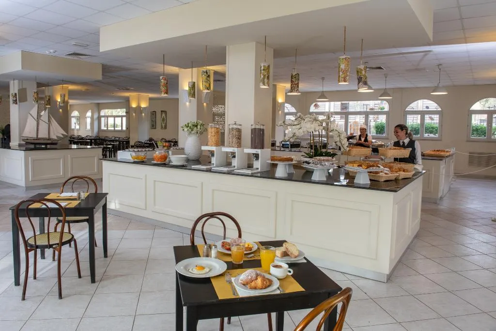 Restaurant, Hotel Club Eloro, Catania