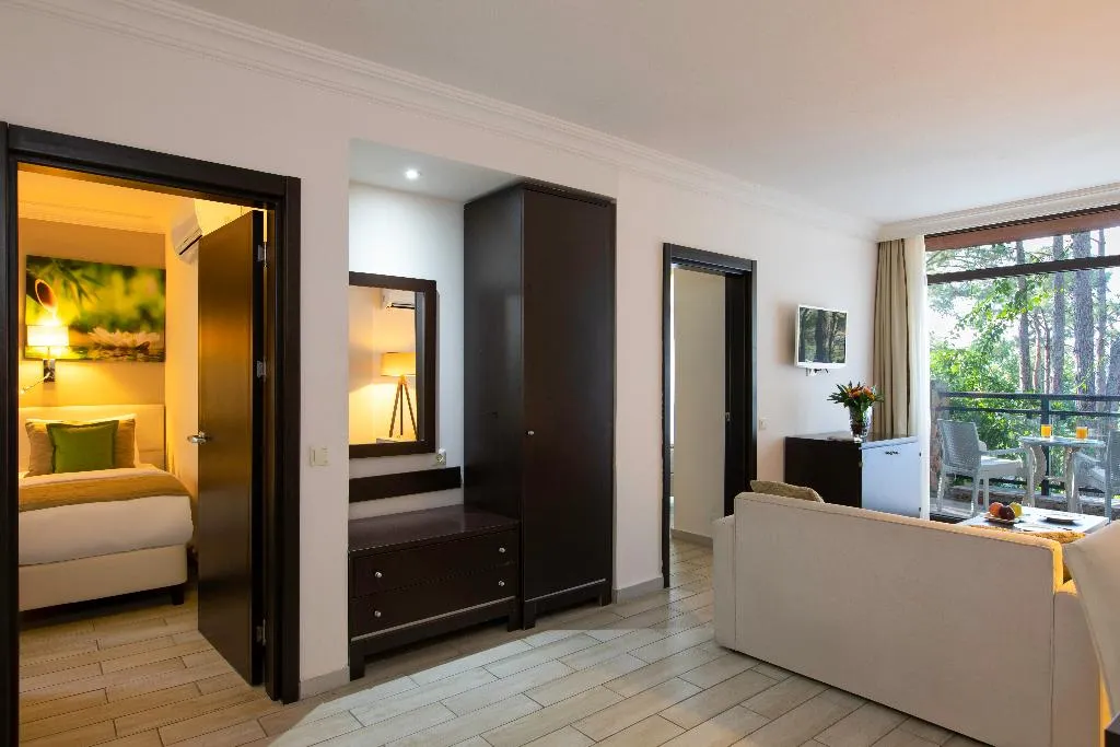 SUITE SUPERIOR CAPACITY 4 Room, Marmaris Bay Resort Adult Only 16+, Dalaman
