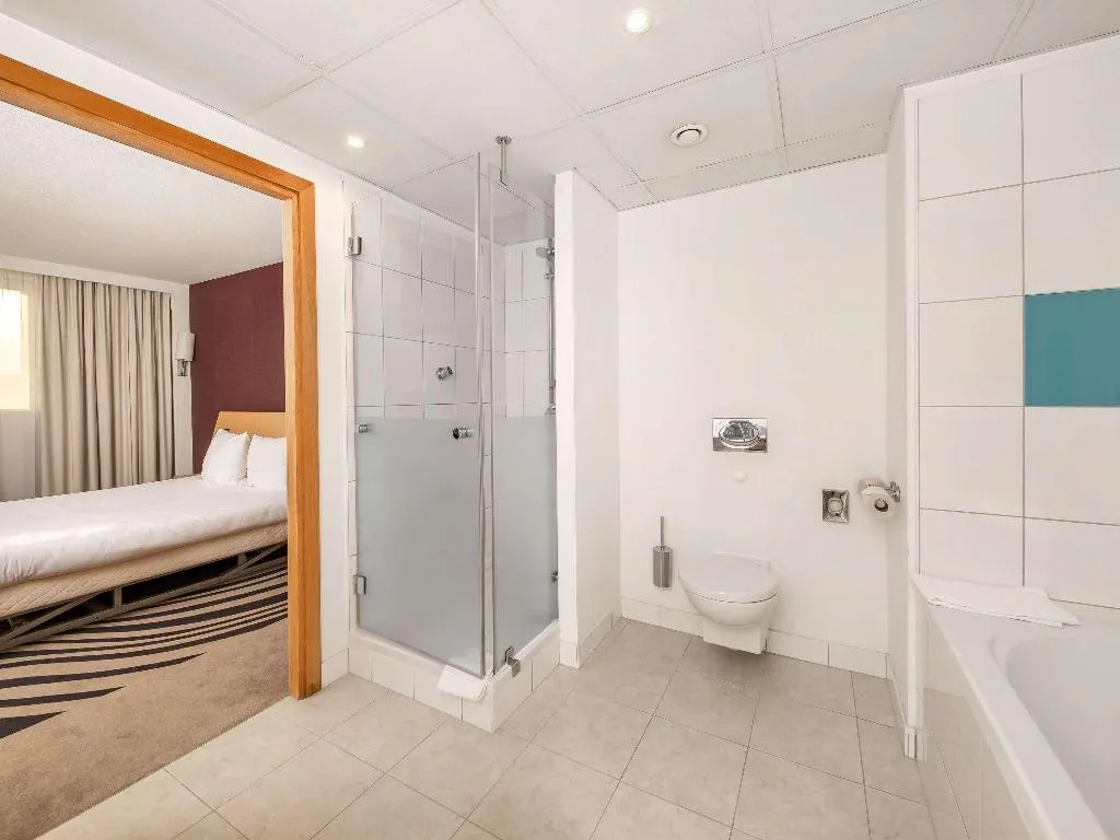 SUITE STANDARD Room, Novotel Krakow City West, Krakow