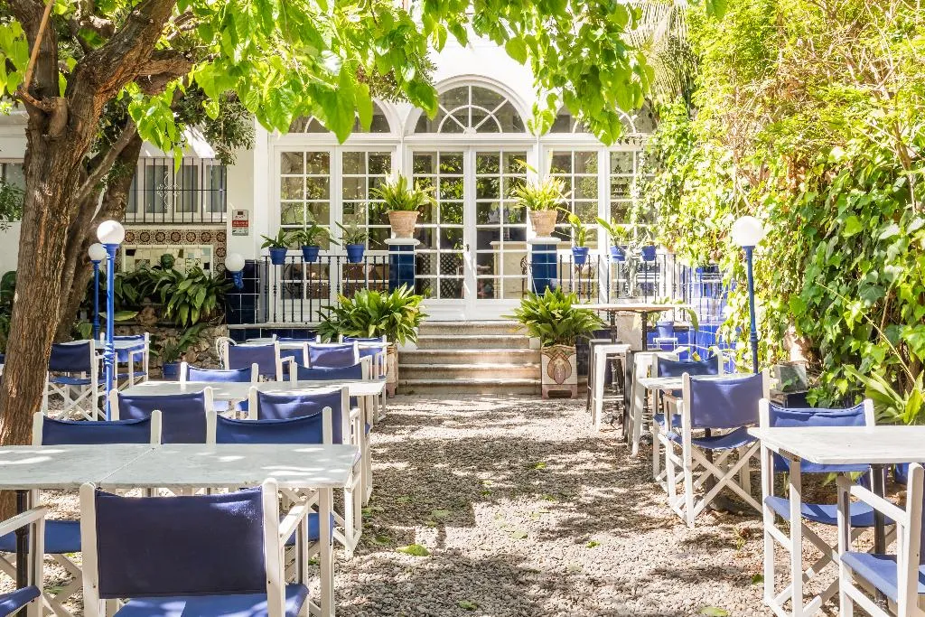 Terrace, Medium Romantic, Costa Brava