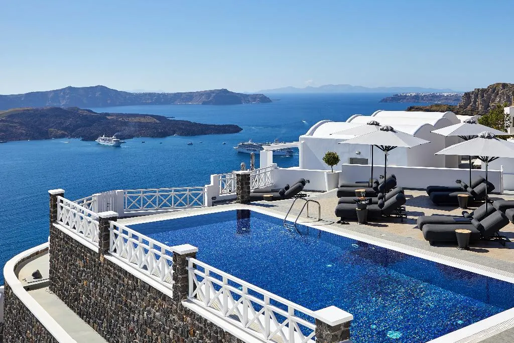 Pool, Petit Palace, Santorini