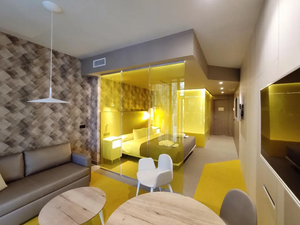 JUNIOR SUITE DELUXE WITH JACUZZI Room, Macia Sevilla Kubb, Seville