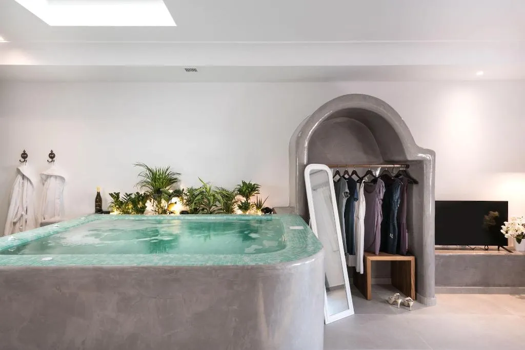 Room, Elements of Caldera Suites, Santorini