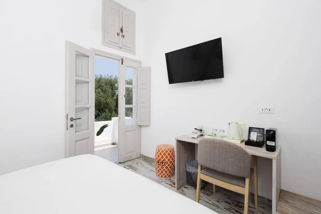 Room, The Museum Project Oia, Santorini