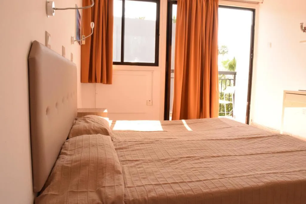 TRIPLE STANDARD Room, Pambos Napa Rocs, Cyprus