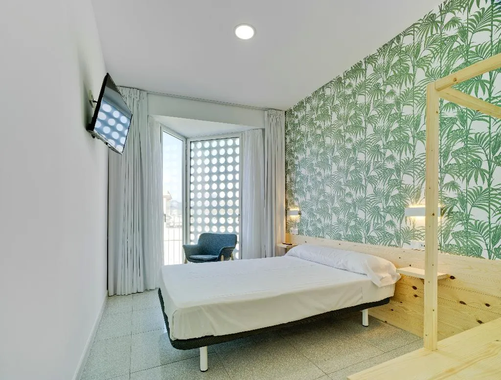 Double or Twin ONE BED Room, Loop INN Hostel Cartagena, Costa Blanca