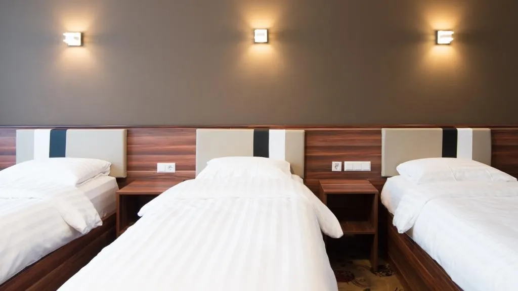 Room, Kings Court, Amsterdam