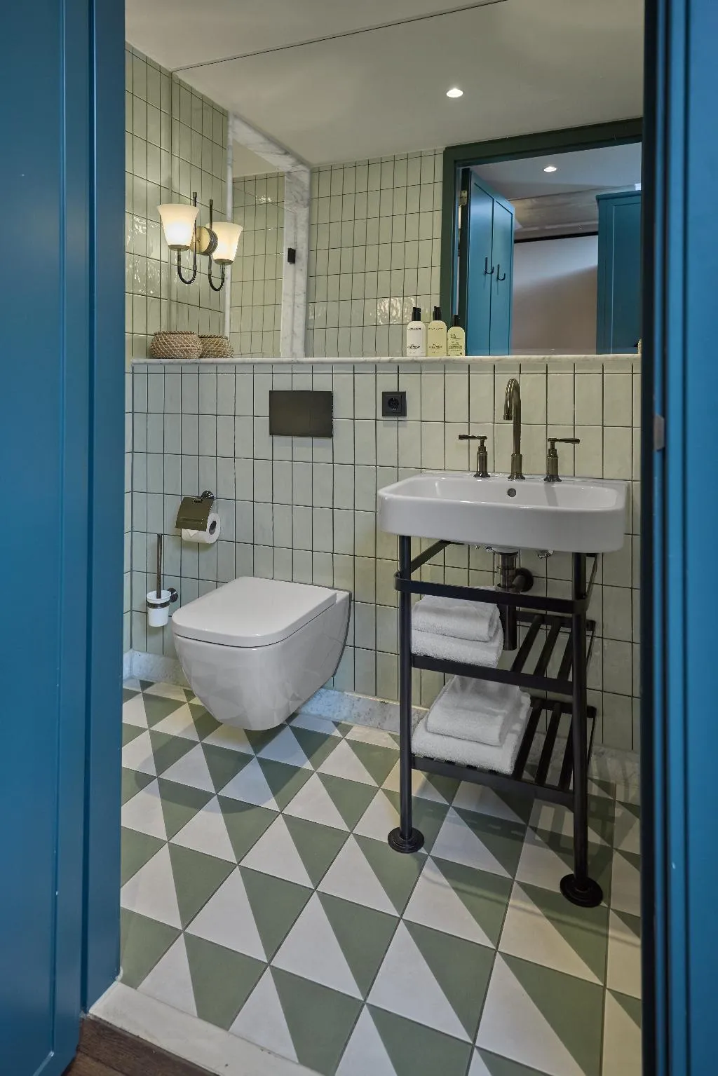 STUDIO STANDARD Room, The July - Boat and Co, Amsterdam