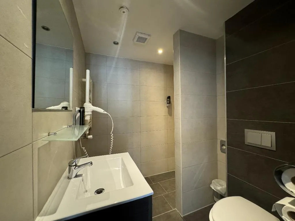 QUADRUPLE STANDARD Room, Hotel La Belle Vue, Amsterdam
