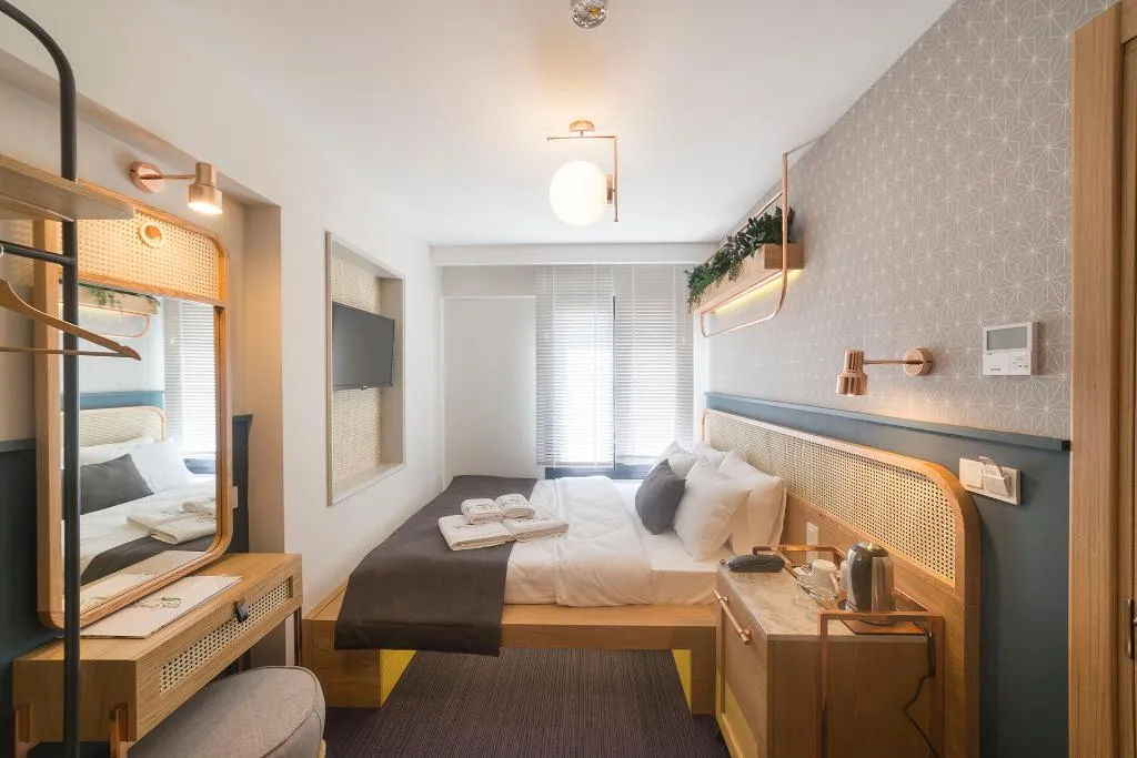 DOUBLE STANDARD Room, Viva La Vita, Izmir
