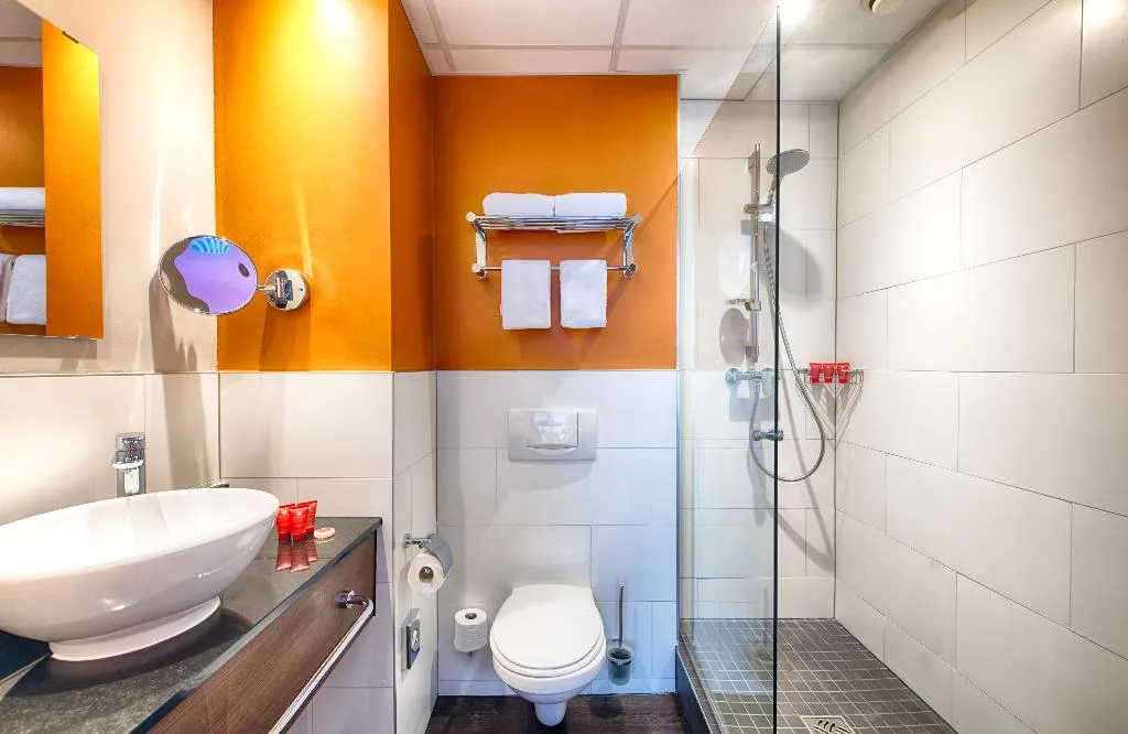 TRIPLE SUPERIOR Room, Leonardo Boutique Hotel Amsterdam Vondelpark, Amsterdam