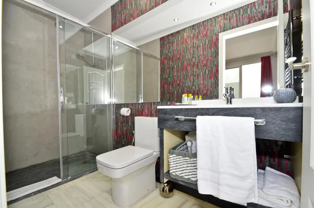 Room, The Zentral Arenal Suites, Seville