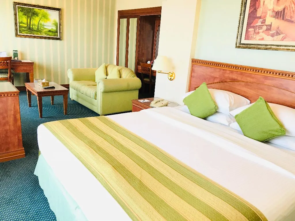 Double or Twin EXECUTIVE Room, Riviera Hotel Dubai, Dubai
