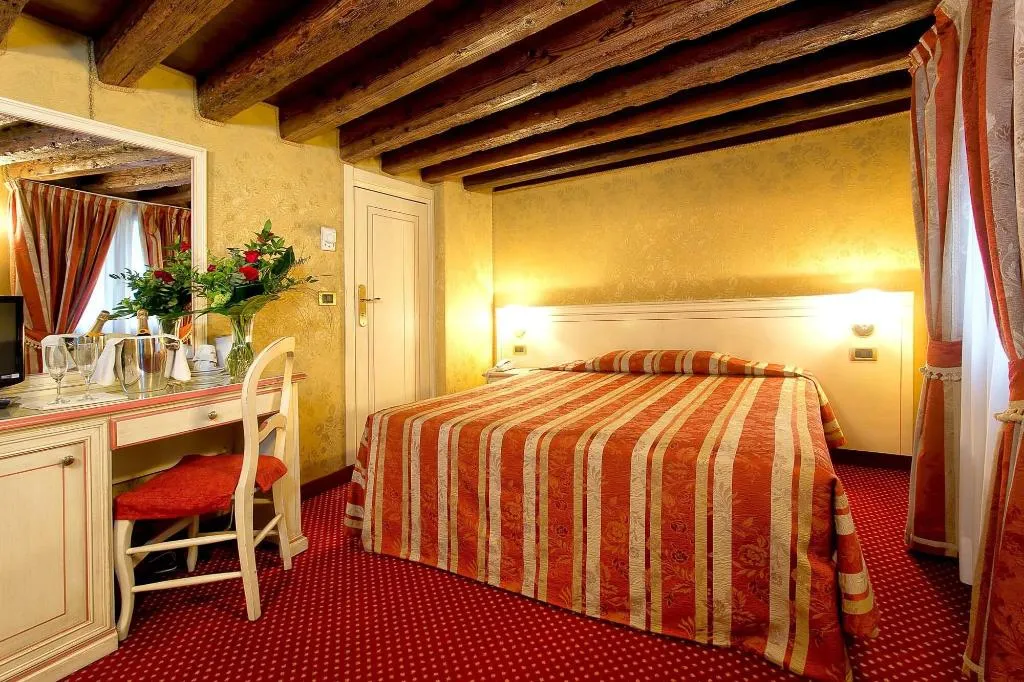 Room, Studio Ca' Polo, Venice