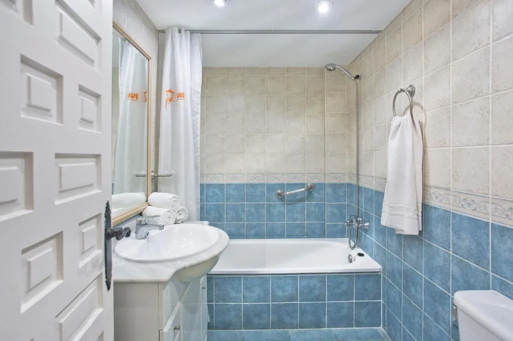 Room, Elite Apartments at Pueblo Evita, Costa Del Sol