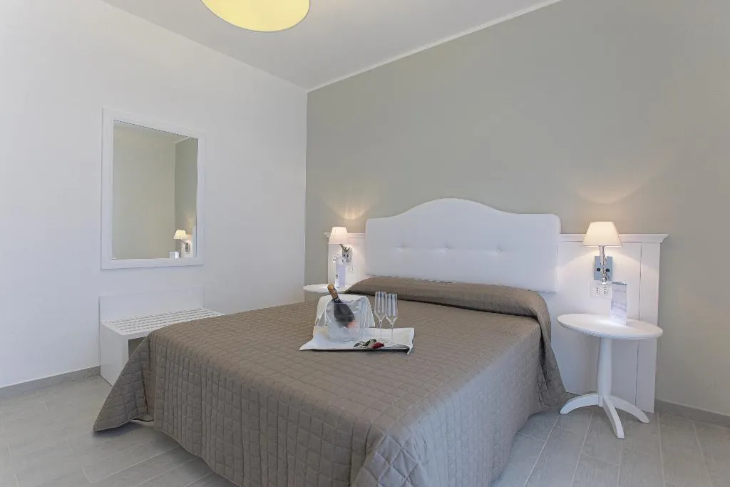 JUNIOR SUITE STANDARD Room, Scala Dei Turchi Resort, Catania