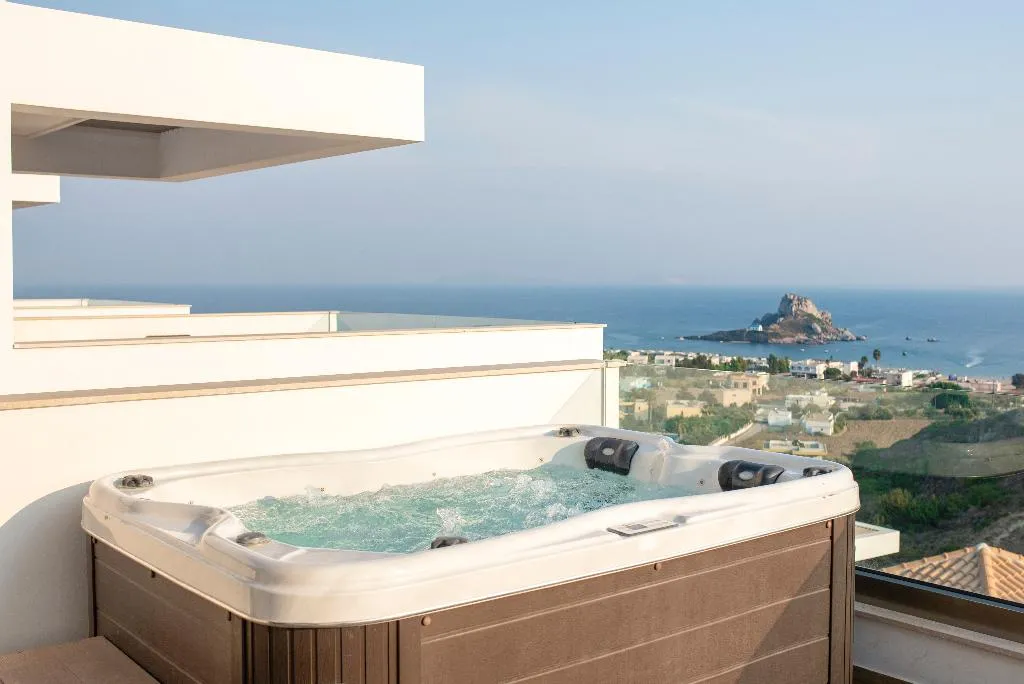 SUITE WITH JACUZZI Room, White Rock of Kos Hotel - Adults only, Kos